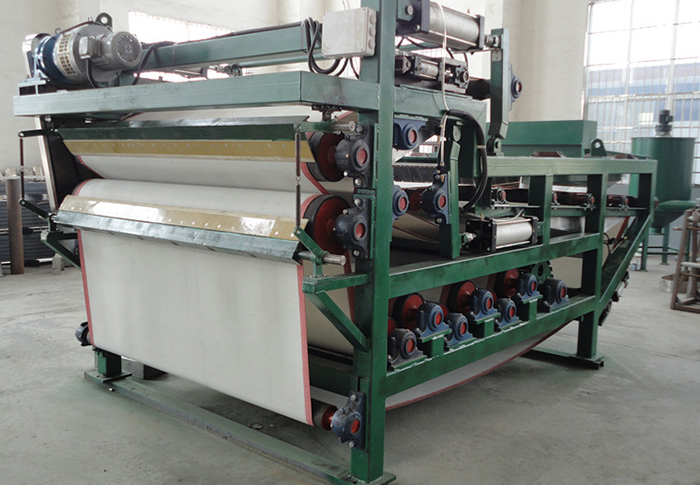 Belt type filter and pressing machine